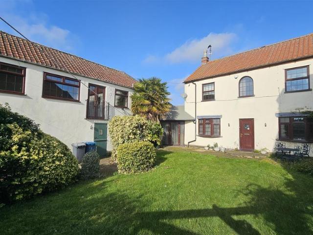 House for sale in Barton In Fabis, East Midlands