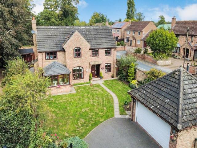 House for sale in Full Sutton