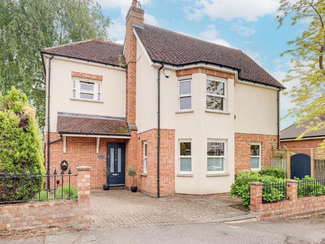 House for sale in Five Acres, Hertfordshire