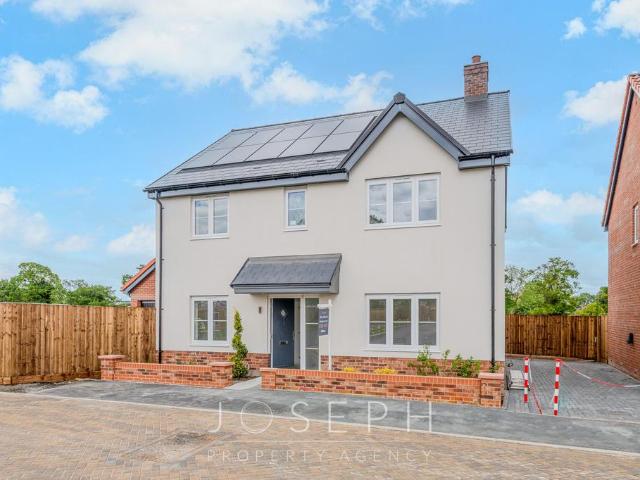 House for sale in The Dales, Key Street
