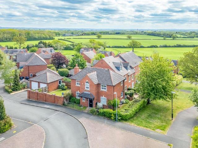 House for sale in Green Close, Warwickshire