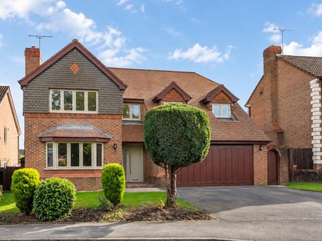 House for sale in Slaid Hill, Leeds