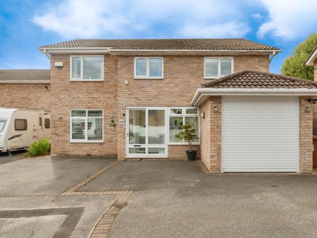 House for sale in Spital, Bebington