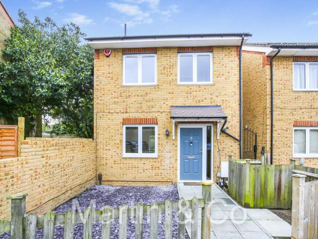 House for sale in London Borough of Croydon, Selhurst