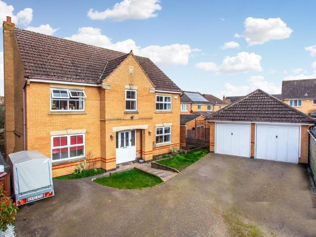 House for sale in Rushden