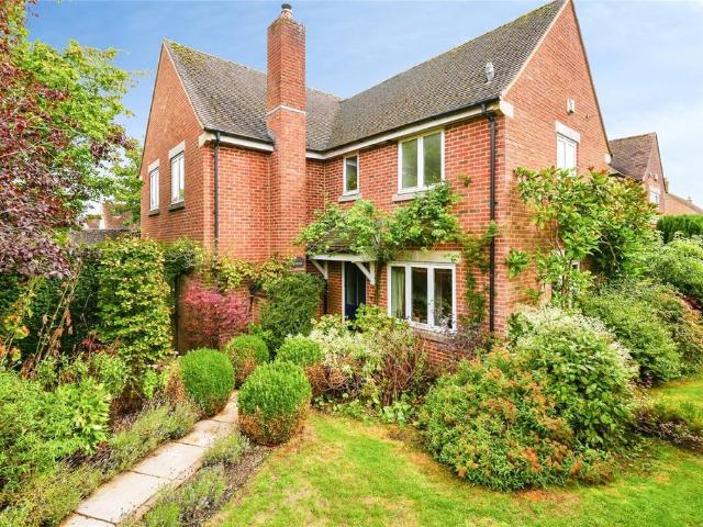 House for sale in Fossebridge, Gloucestershire