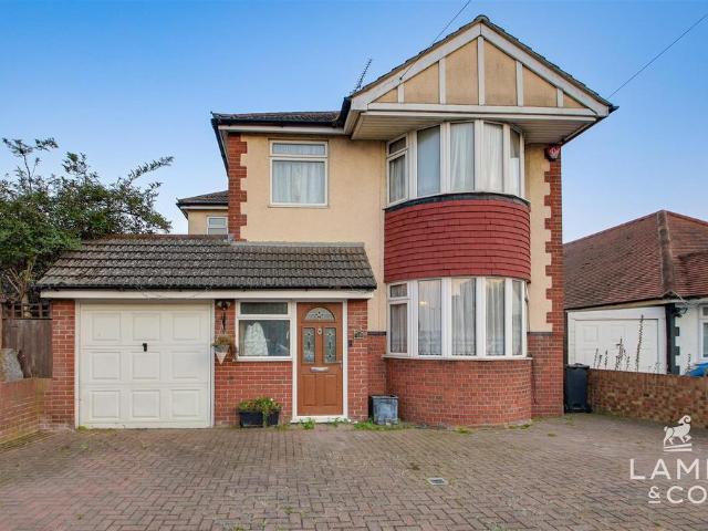 House for sale in Dale Hill, Essex