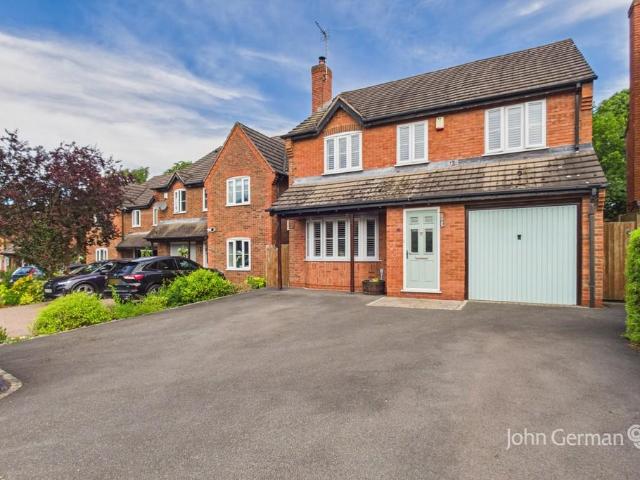House for sale in Froggatt, East Midlands