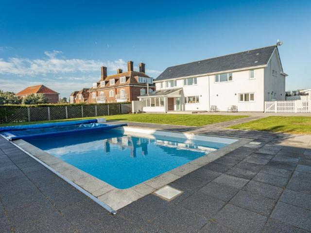 House for sale in Worth, Ash