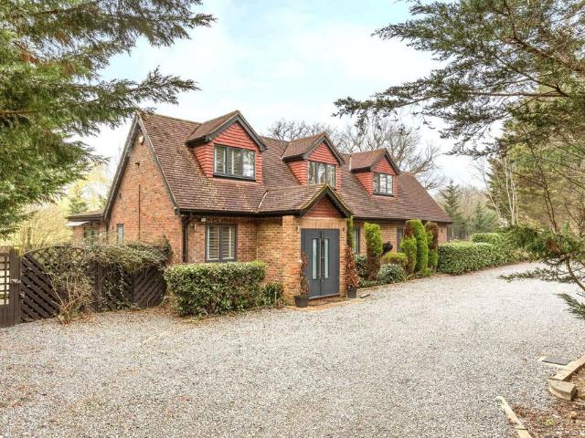 House for sale in Ramsden Bellhouse, Essex