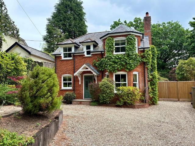 House for sale in Wrecclesham, Fole