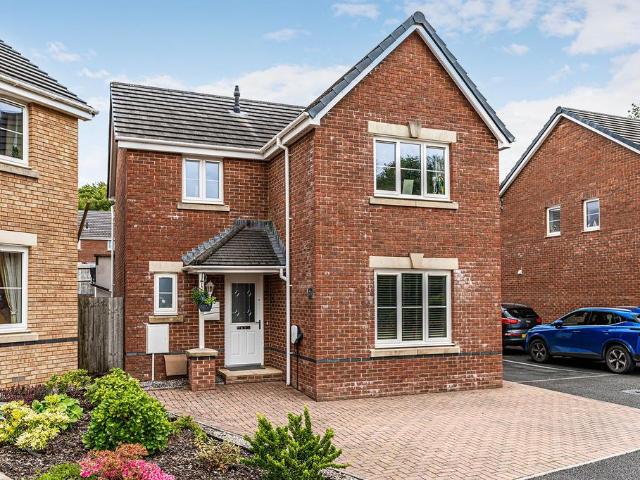 House for sale in Llanharry, Brynsadler