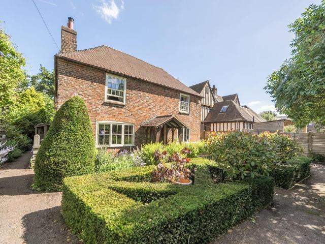 House for sale in Folkestone, Kent
