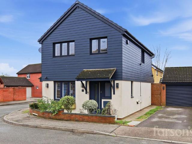 House for sale in Hutton Mount, Navestock Side