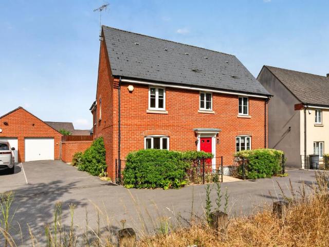 House for sale in Binfield
