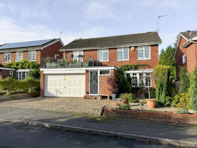 House for sale in Pouchen End, Hertfordshire
