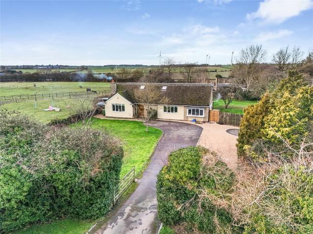 House for sale in Northamptonshire