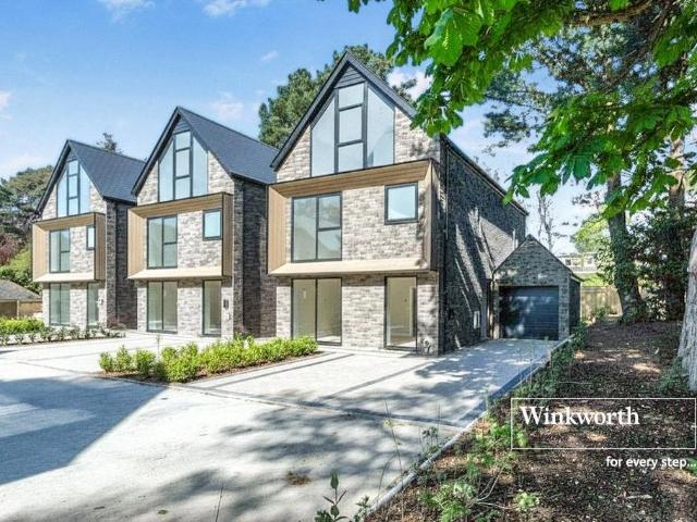House for sale in Tricketts Cross, Ferndown