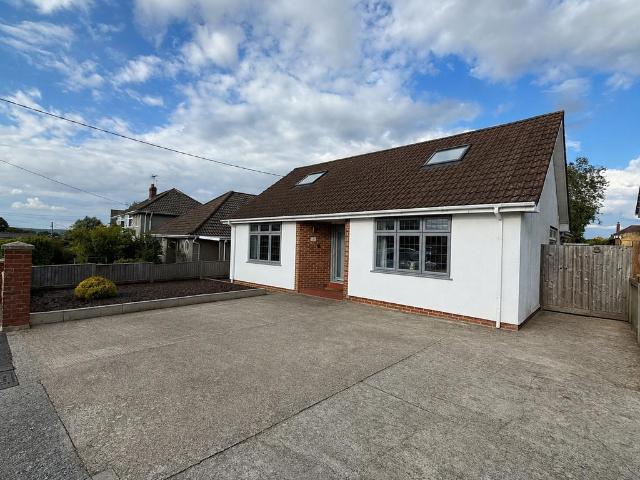 House for sale in Claverham, Yatton