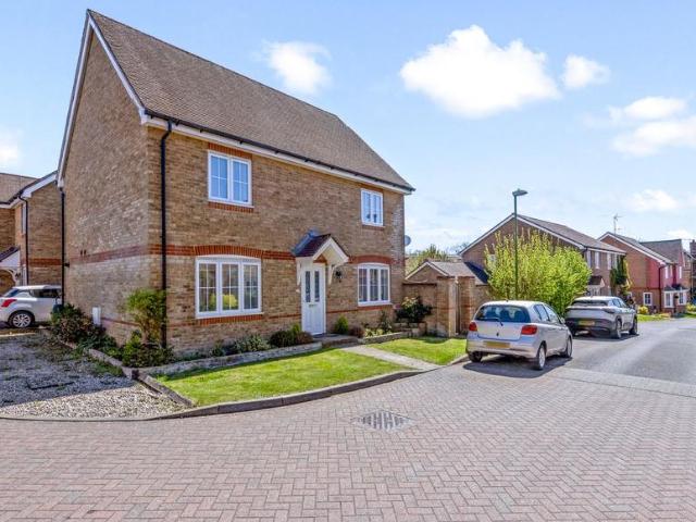 House for sale in Perryfields, West Sussex