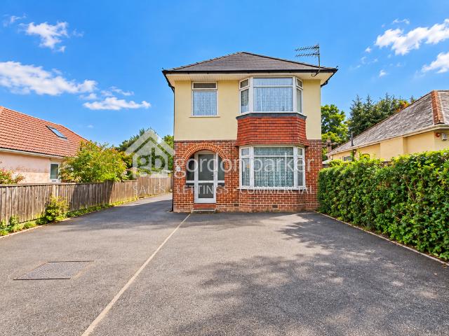 House for sale in Talbot Village, Bournemouth