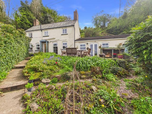 House for sale in Bromsberrow Heath, Gloucestershire