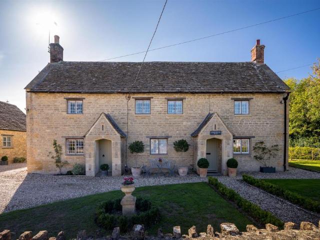 House for sale in Fossebridge, Gloucestershire