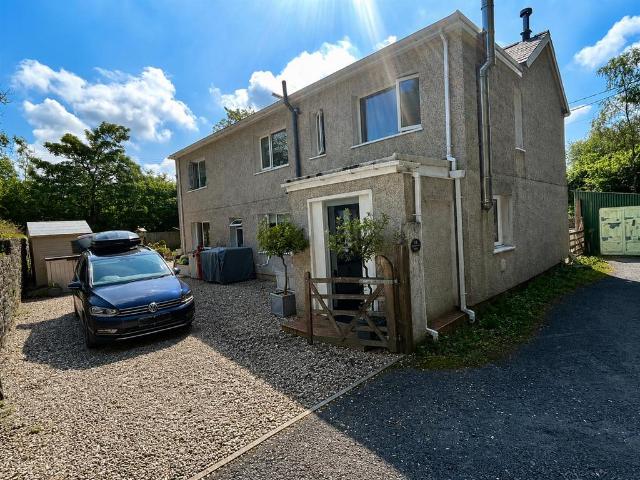 House for sale in Cwarter Bach, Lower Brynamman