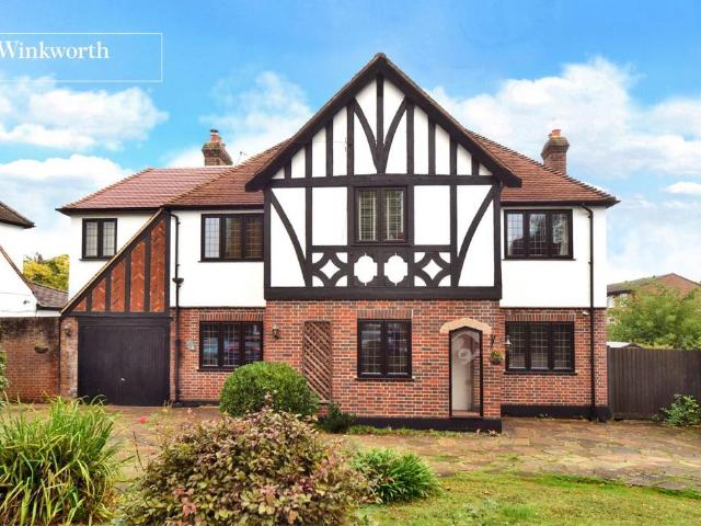 House for sale in Worcester Park, Greater London