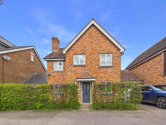 House for sale in Netherne-on-the-Hill, Red Hill