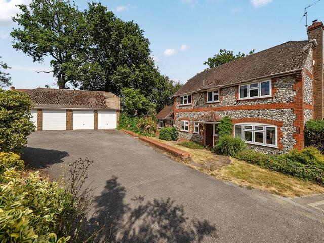House for sale in Burghfield Common, West Berkshire