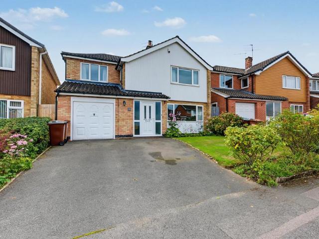 House for sale in Wollaton, City of Nottingham