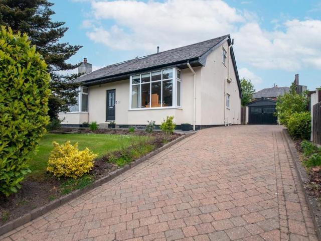 House for sale in Chapel Field, Bury