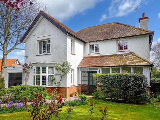 House for sale in Rustington, Arun