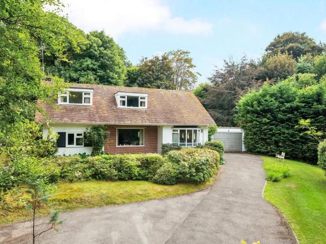 House for sale in Kingsley Green, Chichester