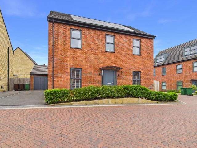 House for sale in Ferrybridge, West Yorkshire