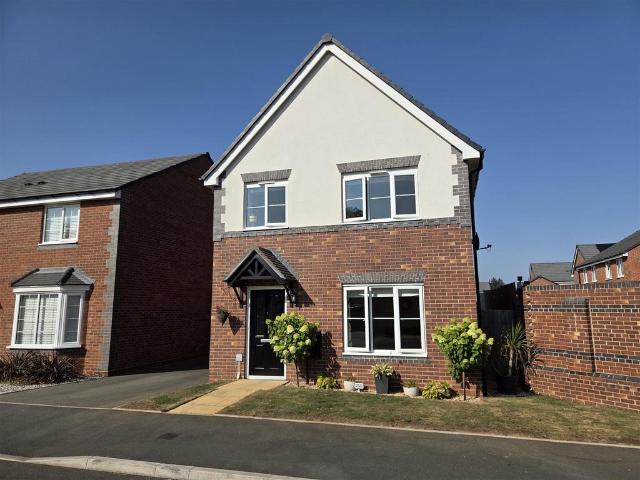 House for sale in Lickhill, Rushock