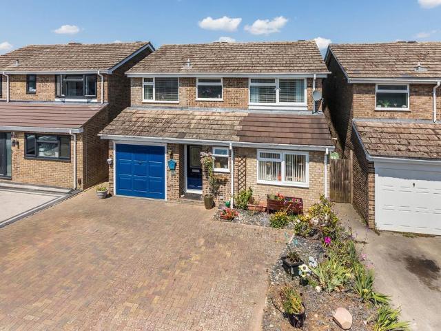 House for sale in Caldecott, Dromore