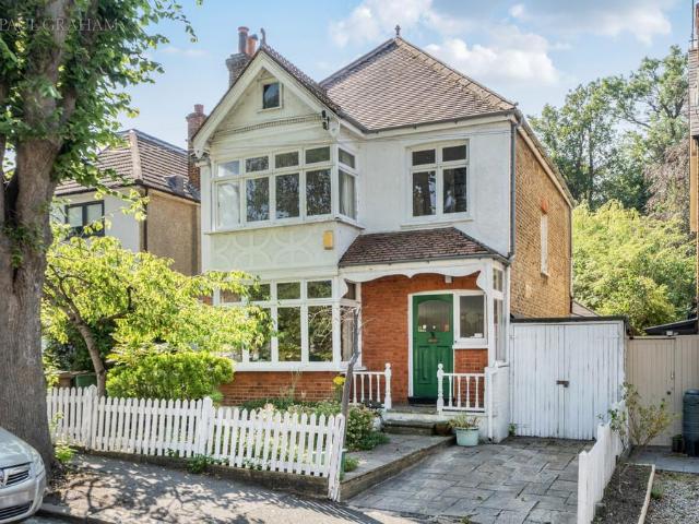 House for sale in Wallington, Greater London