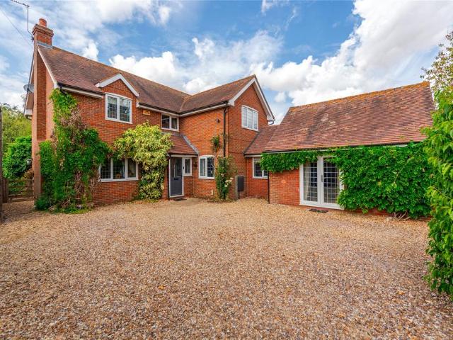 House for sale in Middle Claydon, Buckinghamshire
