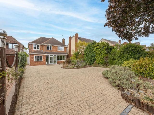 House for sale in Tettenhall, West Midlands