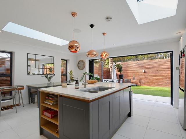 House for sale in Highway, Maidenhead