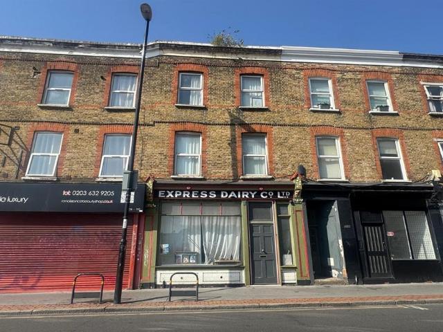 House for sale in London Borough of Croydon, Greater London