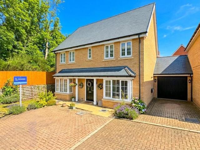 House for sale in Chipping Hill, Essex
