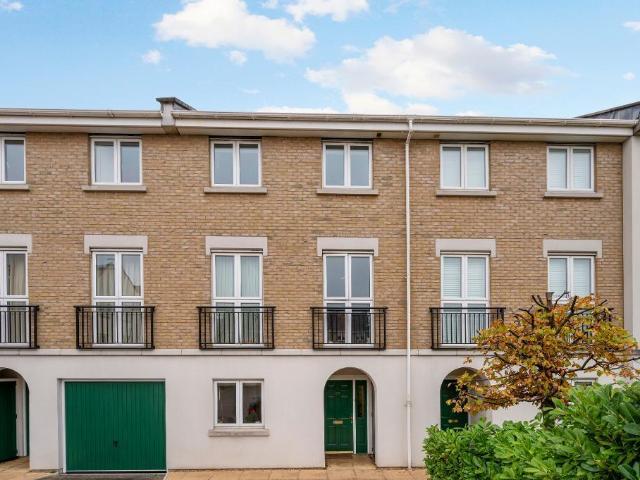 House for sale in Summerstown, Upper Tooting
