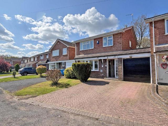 House for sale in Landywood, Great Chatwell