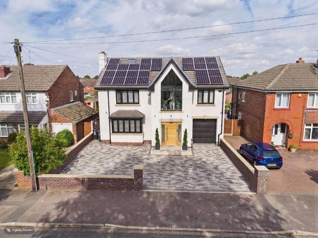 House for sale in Hazel Grove, Greater Manchester