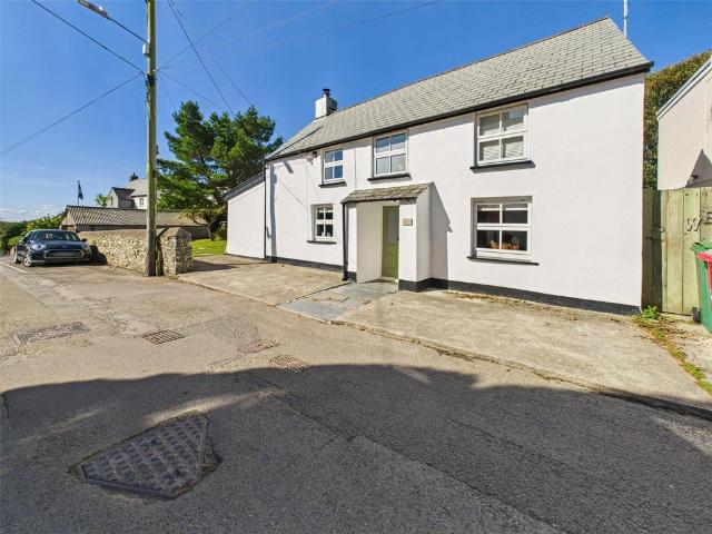 House for sale in Kilkhampton, Cornwall