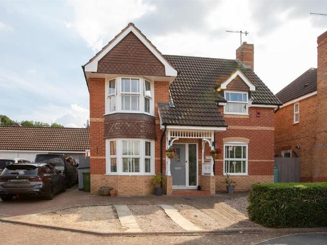 House for sale in Taw Hill