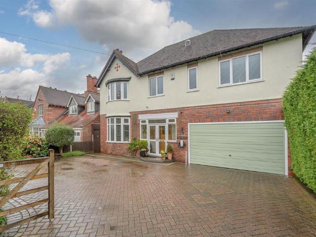 House for sale in Stourbridge, West Midlands